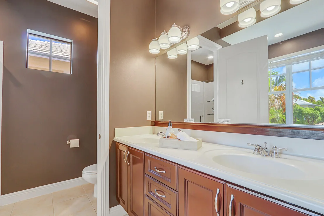 Photo of 122 Inkberry Drive