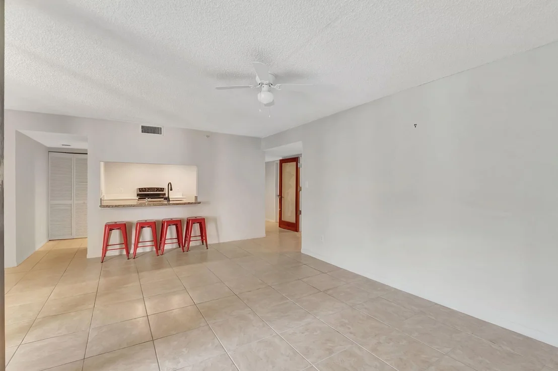 Photo of Unit F109 at 950 Lavers Circle