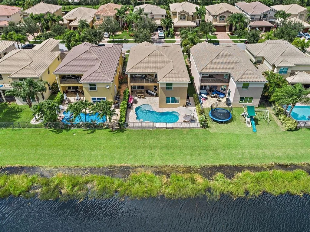 Photo of 7994 Emerald Winds Circle