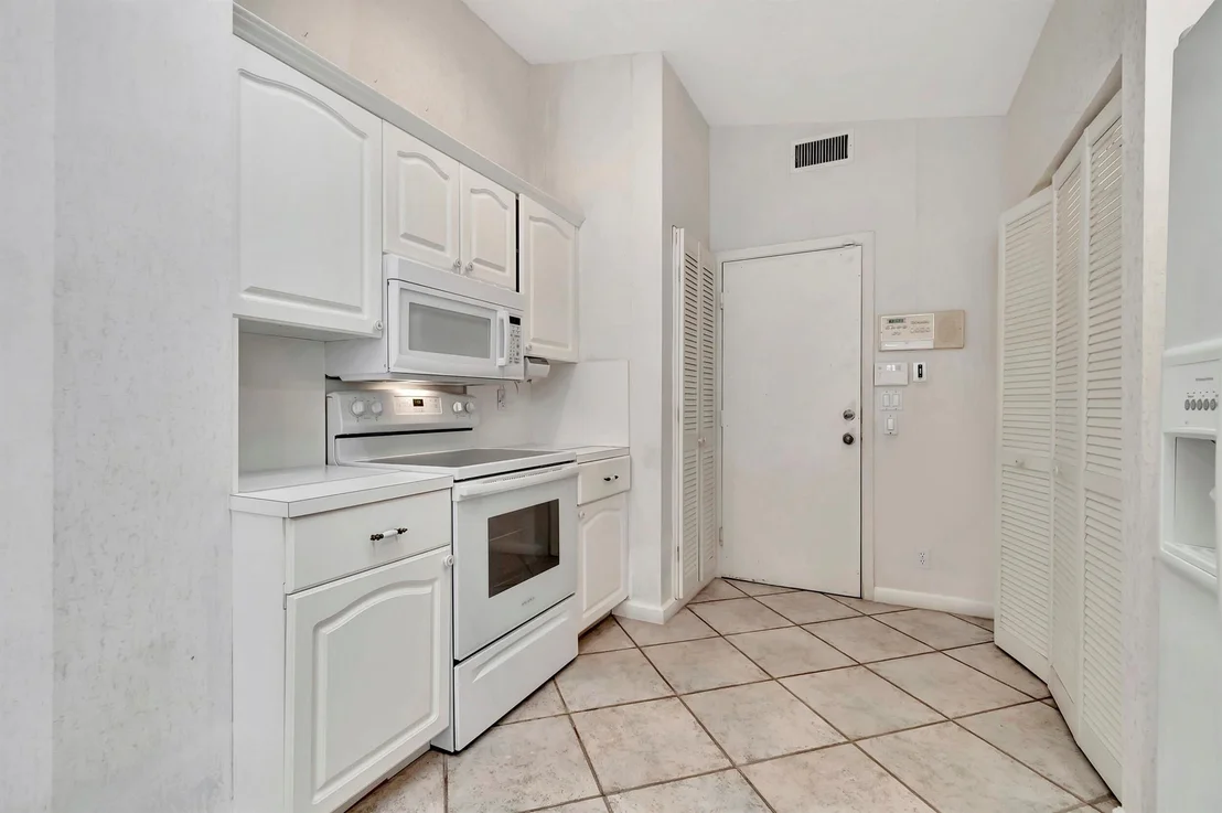 Photo of 7867 Waterfall Terrace