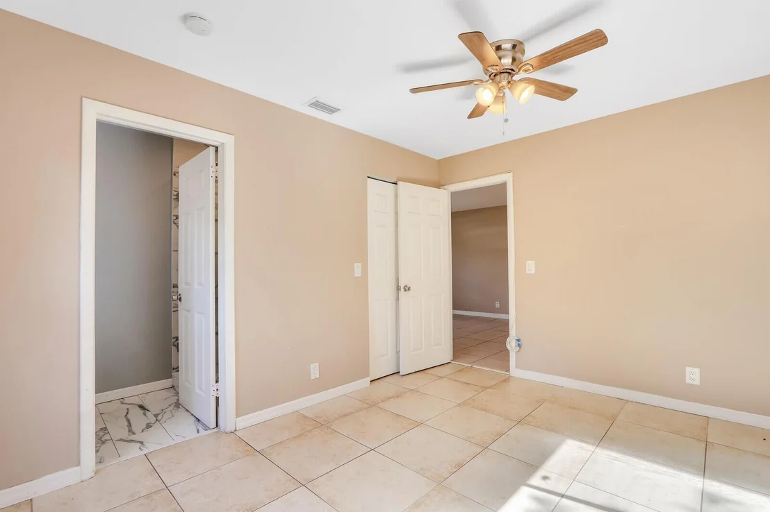 Photo of 809 Poplar Drive