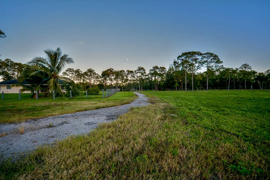 Photo of 4473 Global Trail
