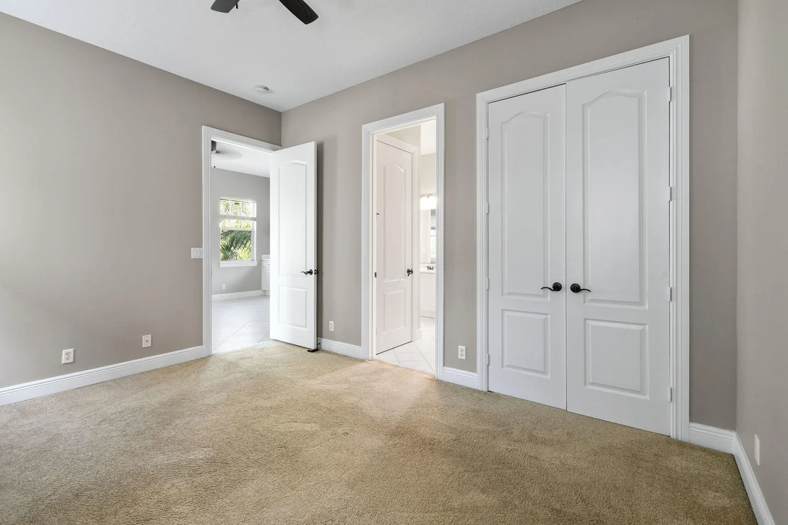 Photo of 256 W Bay Cedar Circle