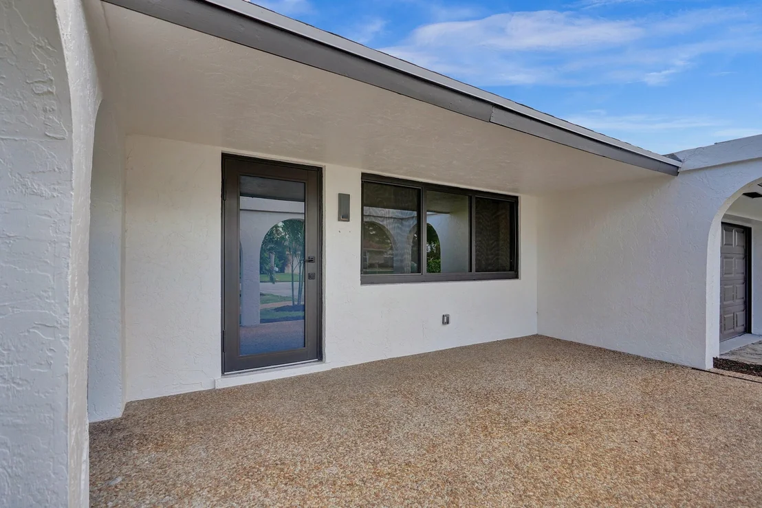 Photo of 728 Heron Drive