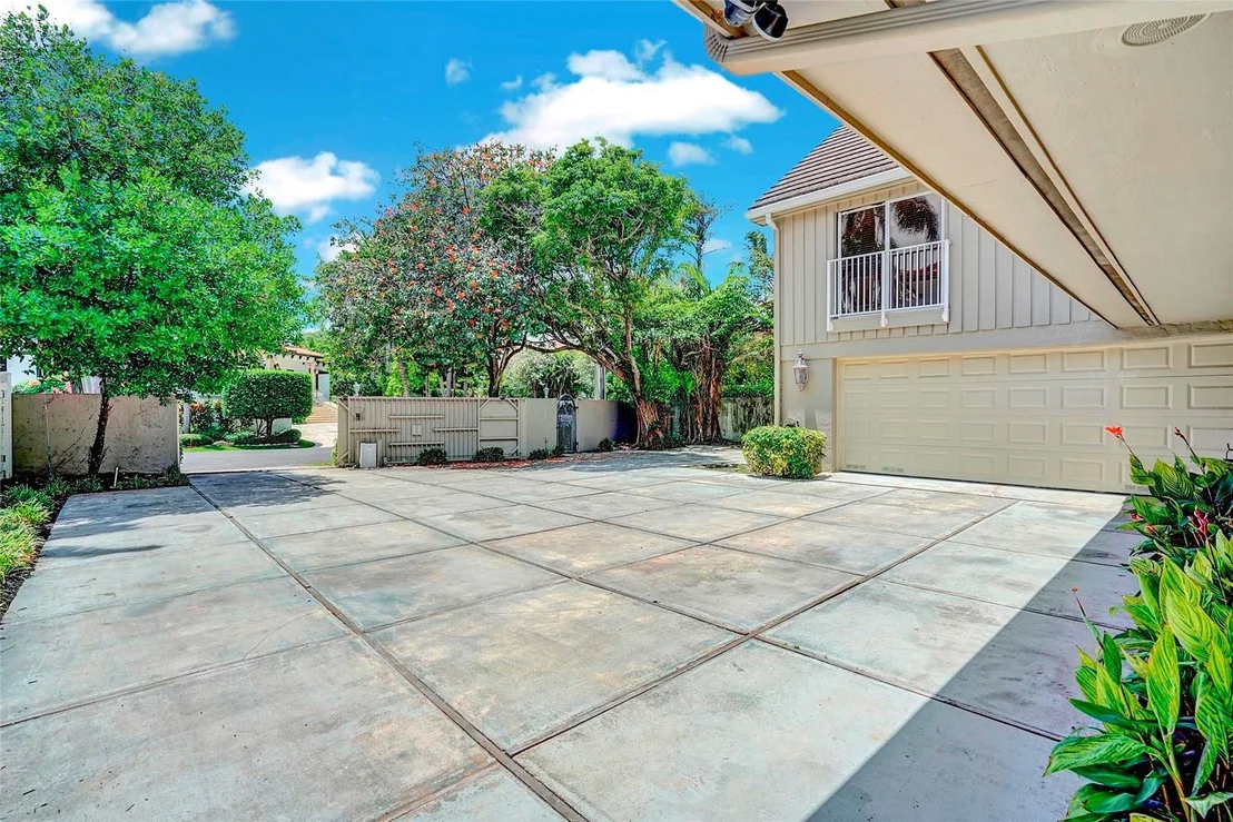 Photo of 2304 Bay Drive