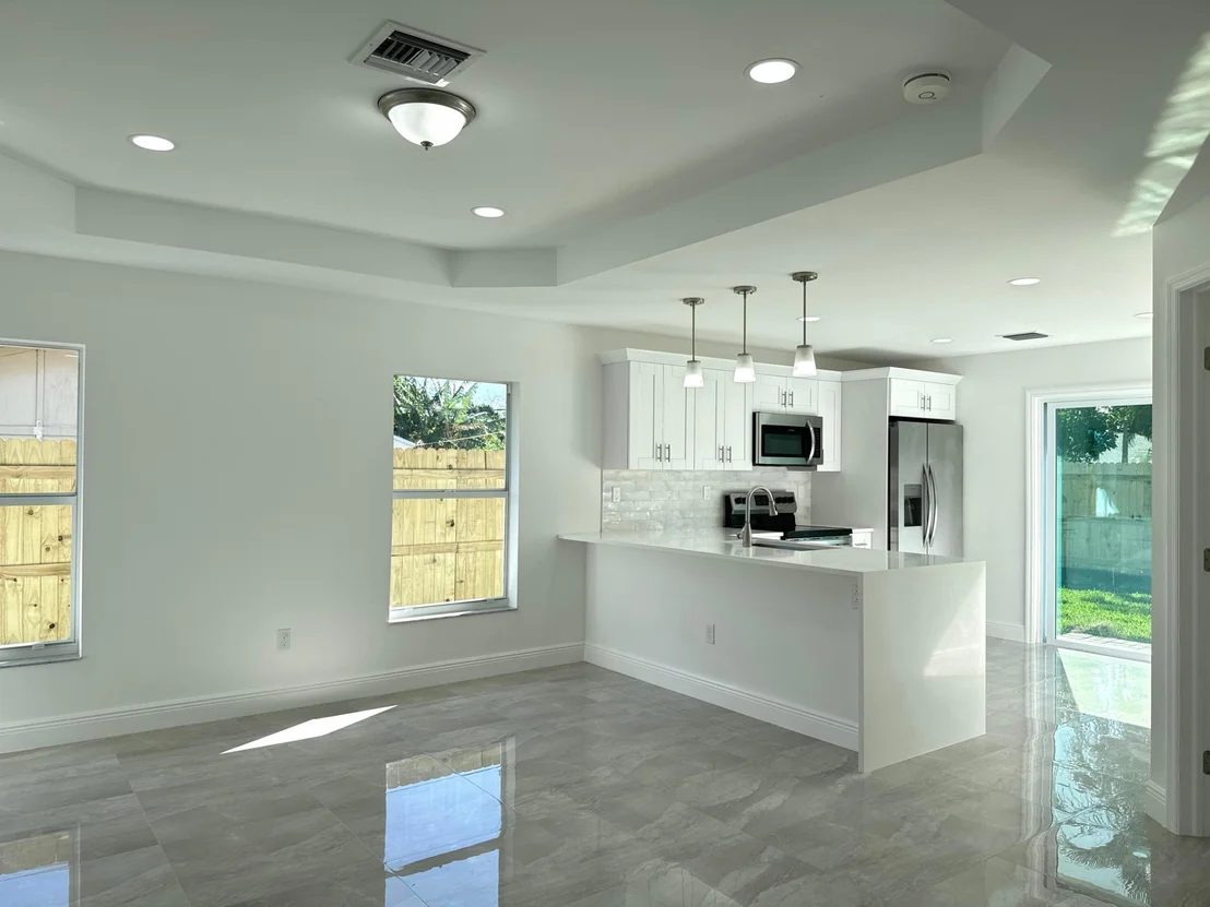 Photo of 4916 Biscayne Drive