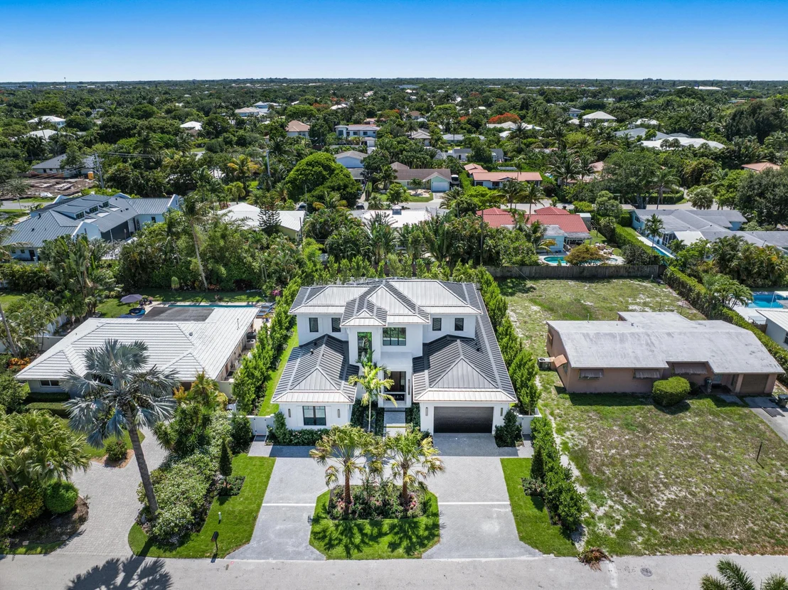 Photo of 720 NW 3rd Avenue