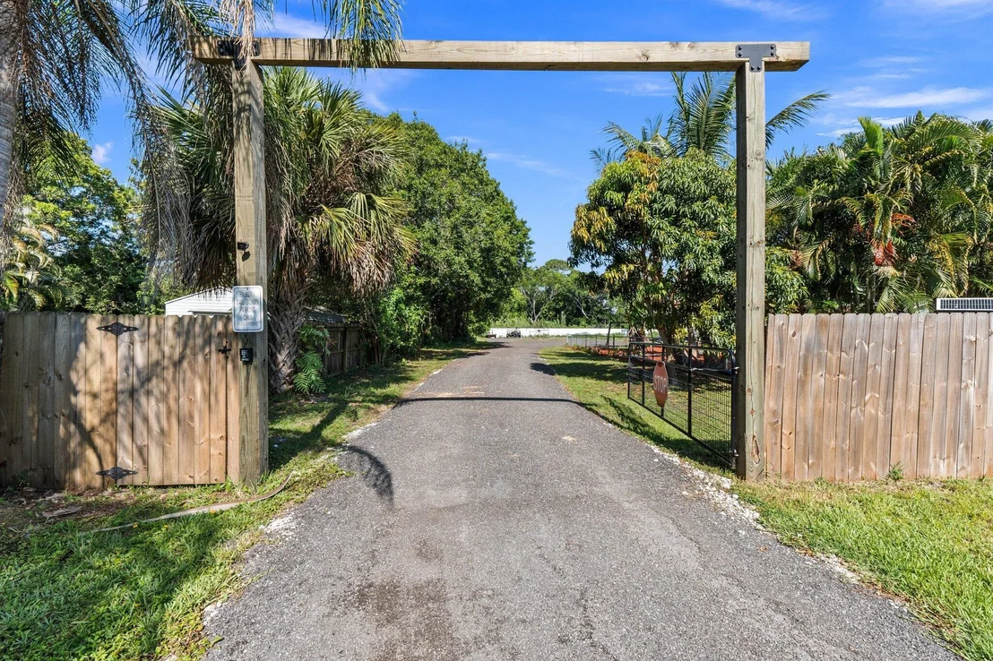 Photo of 6101 Buchanan Drive