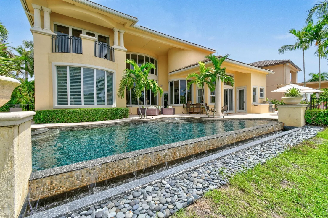 Photo of 615 Hermitage Circle