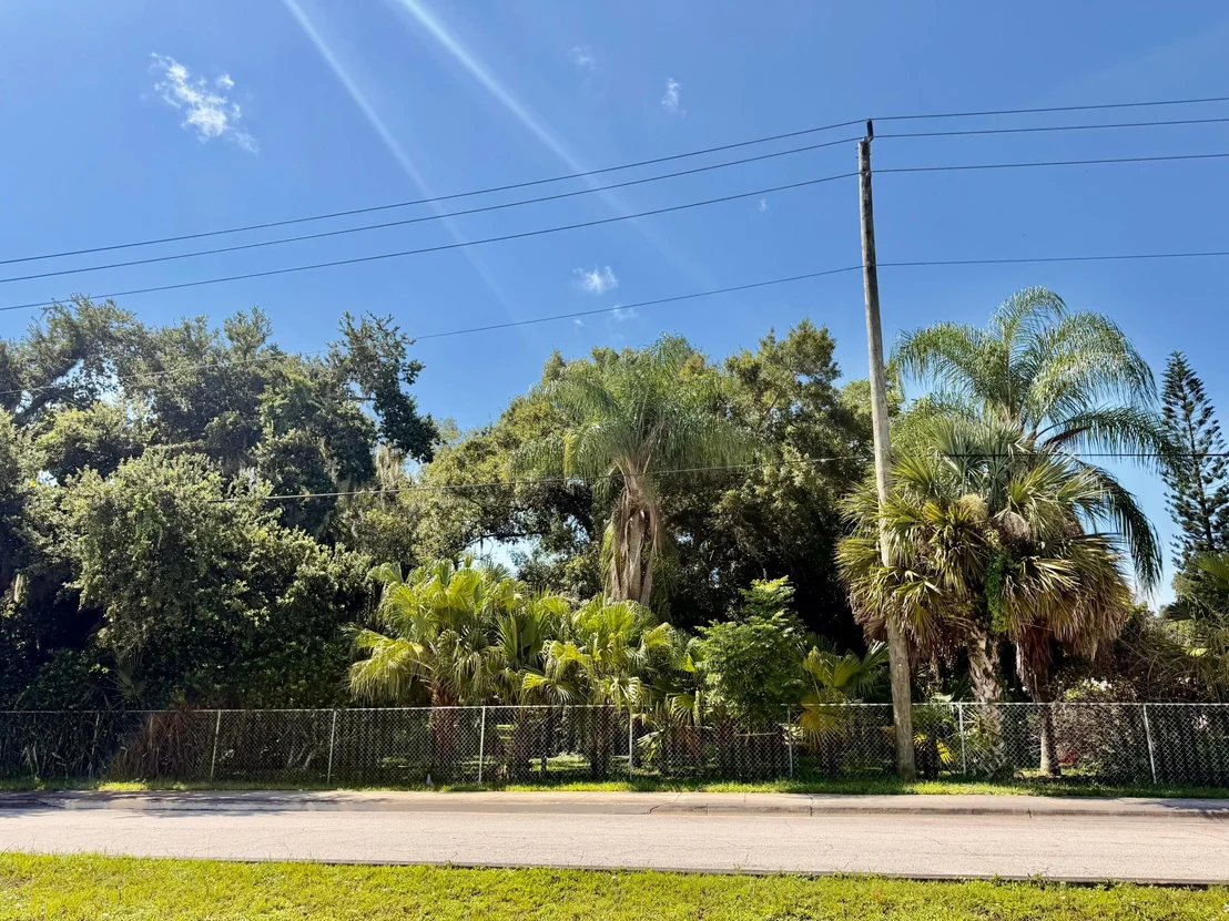 Photo of 304 SE 4TH Street