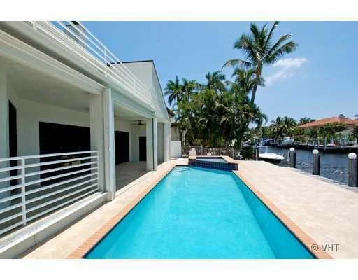 Photo of 906 Iris Drive
