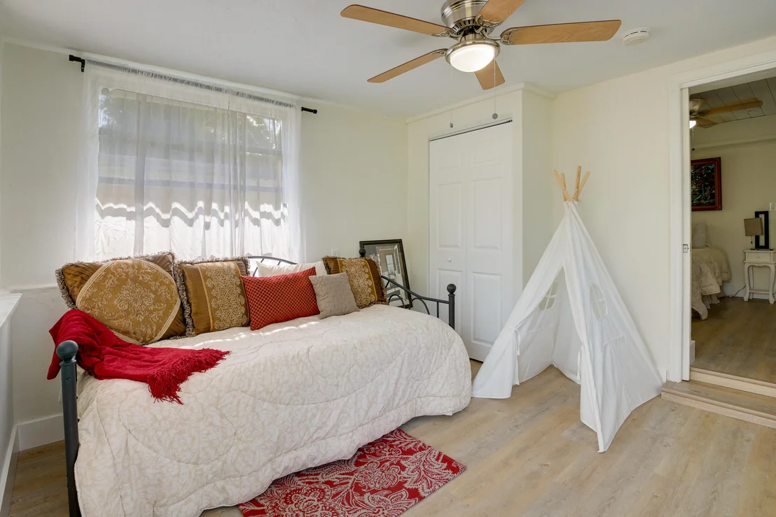 Photo of 814 Rudolf Road