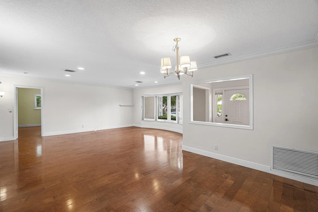 Photo of 781 Apple Tree Lane