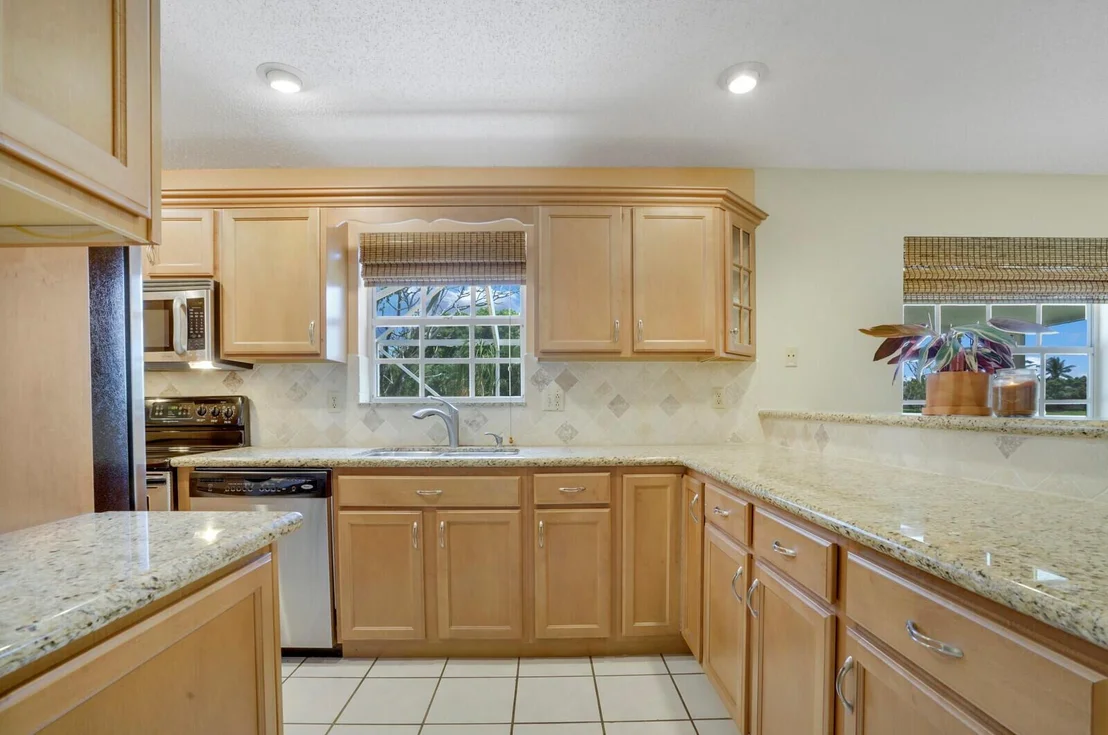 Photo of 1836 Edgewater Drive