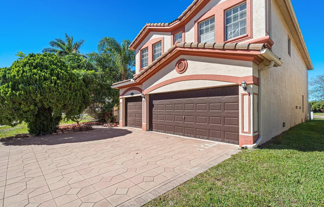 Photo of 10633 OLD HAMMOCK Way