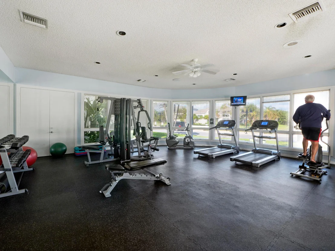 Photo of 607 Mainsail Circle