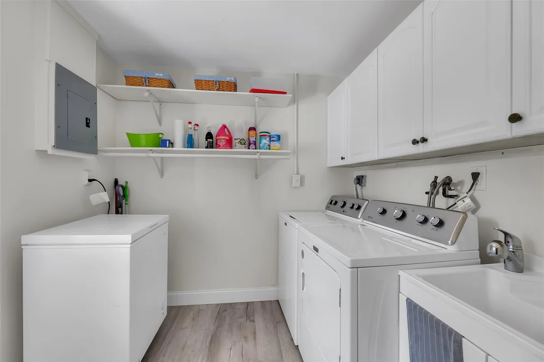 Photo of 3404 Barton Road