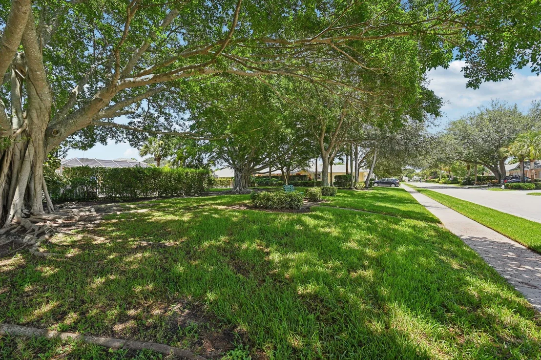 Photo of 253 Brier Circle