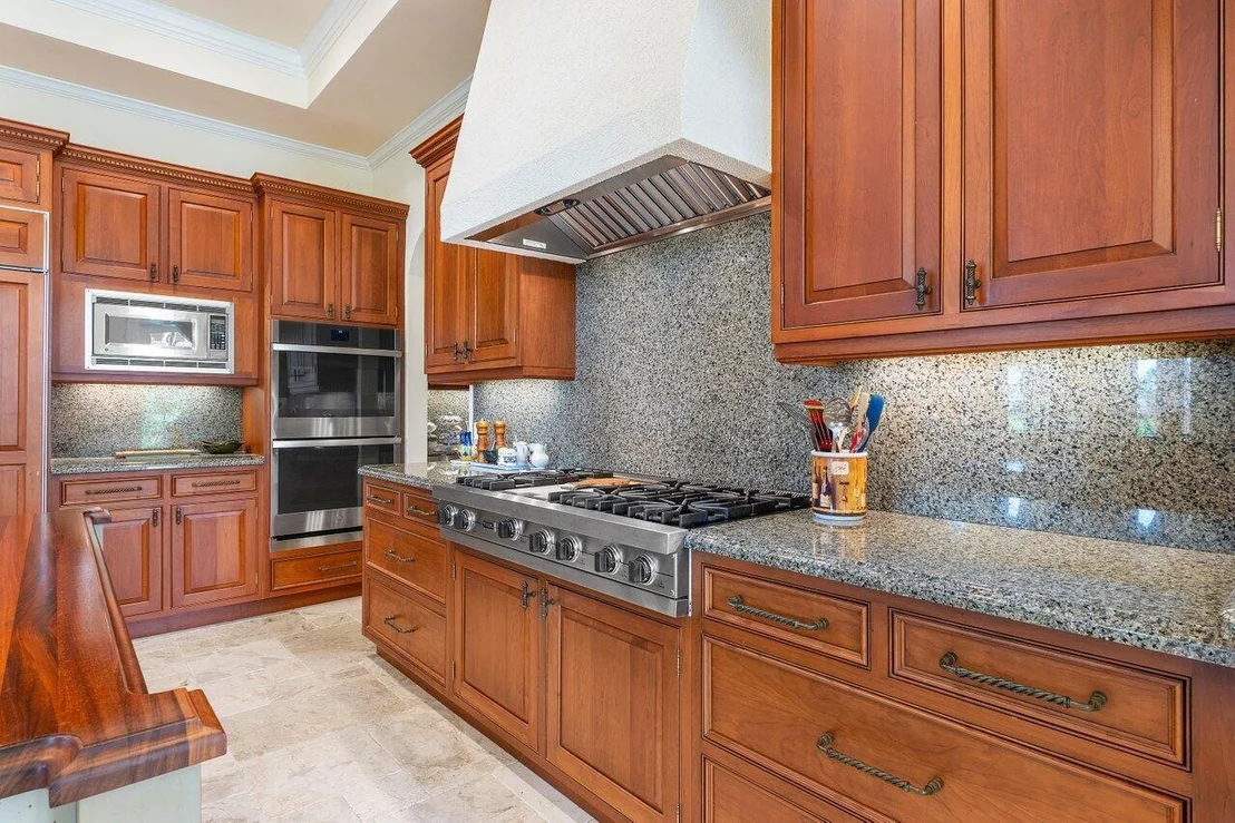 Photo of 6971 SE Harbor Circle