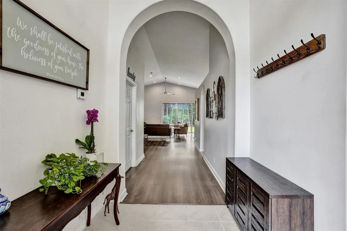 Photo of 6935 SE Twin Oaks Circle