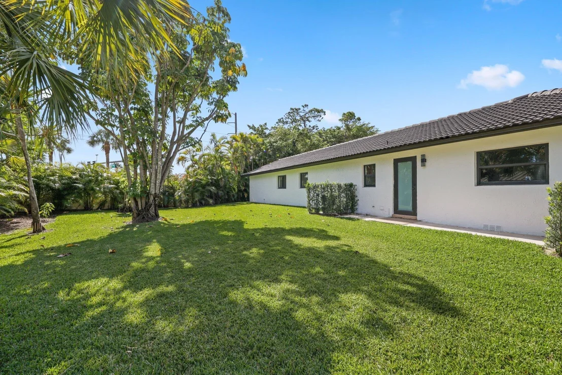 Photo of 6794 Giralda Circle