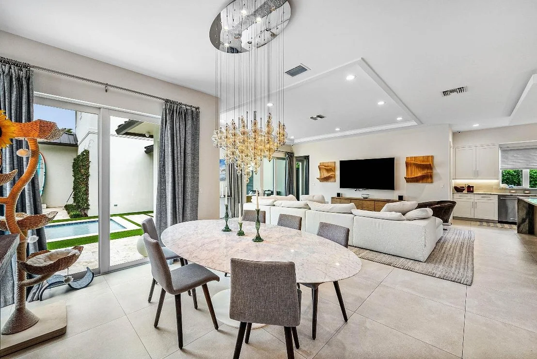 Photo of 217 Gulfstream Boulevard