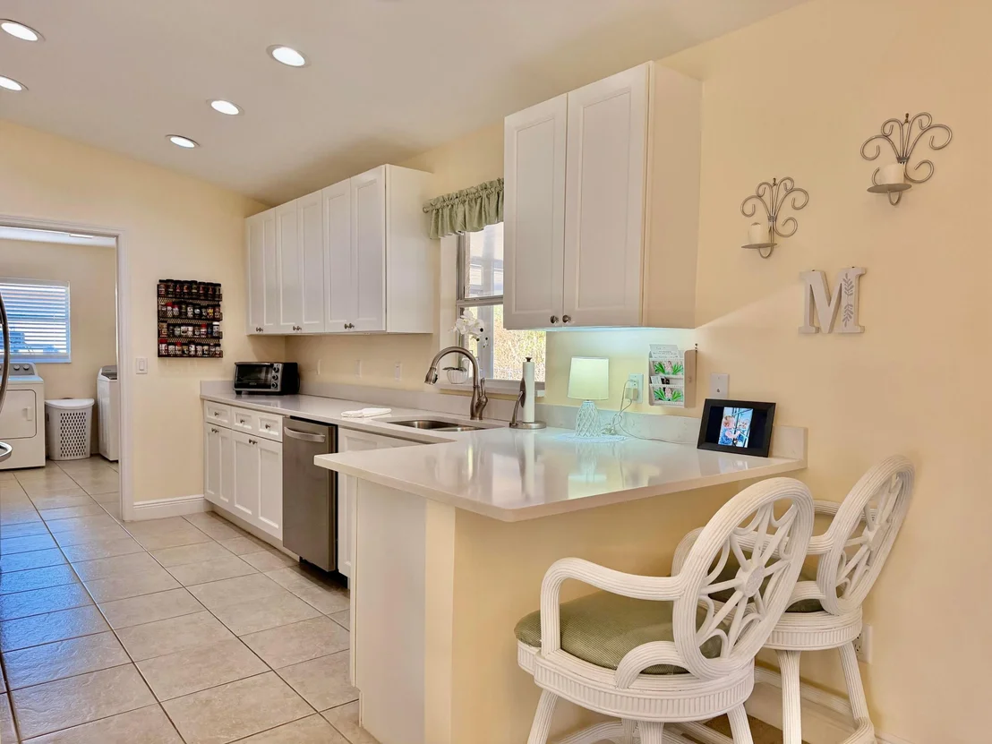Photo of 3218 NW 33rd Avenue