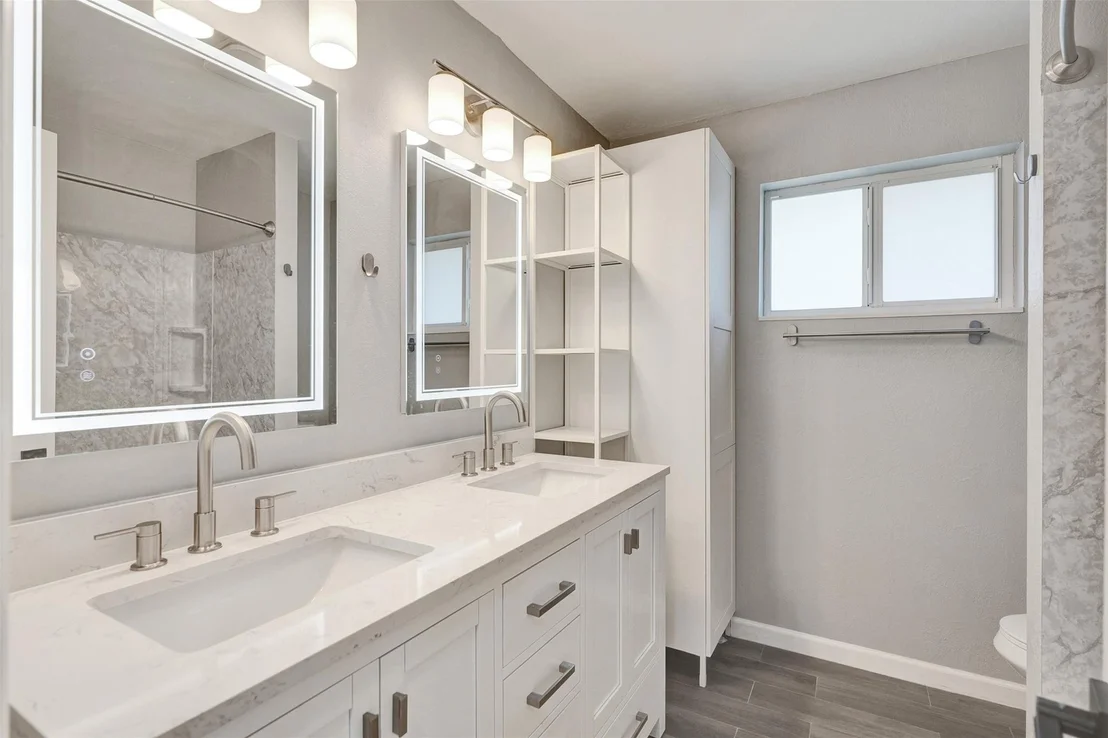 Photo of 850 SE 7th Avenue