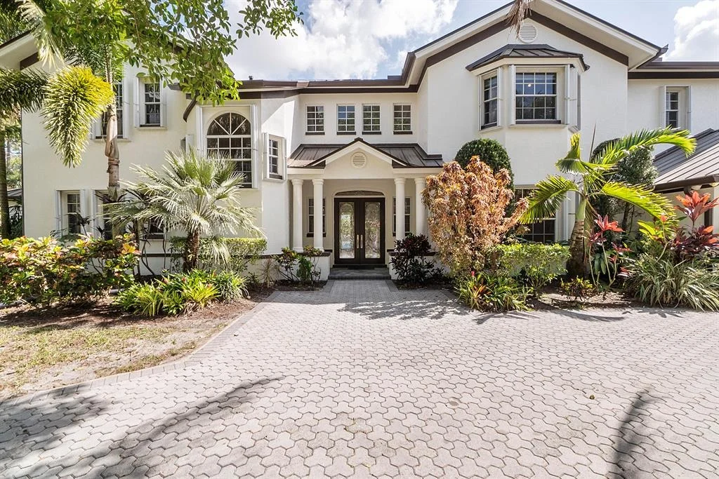 Photo of 13638 Greentree Trail