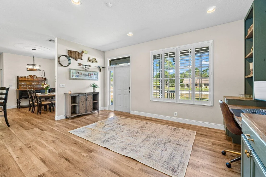 Photo of 18312 Orange Grove Boulevard