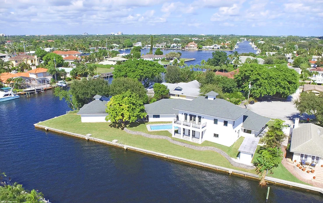Photo of 648 Riverside Road