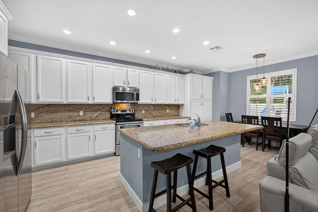 Photo of 9583 Phipps Lane
