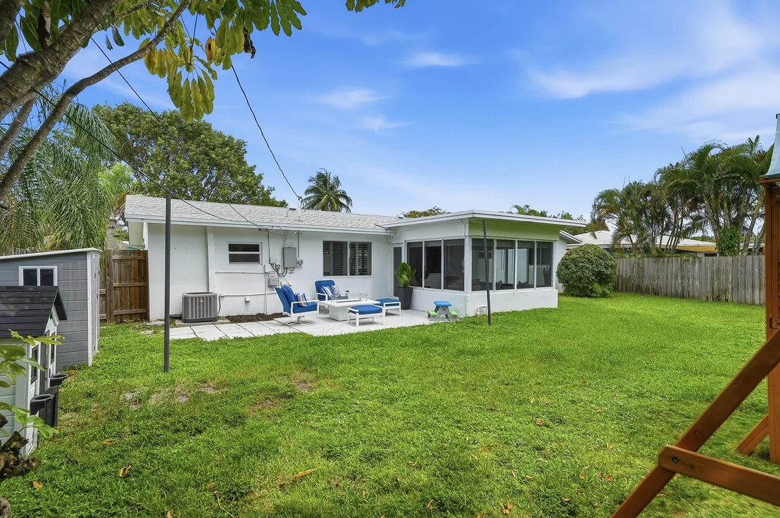 Photo of 807 SE 9 Terrace