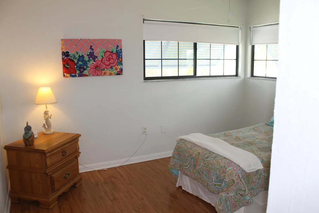 Photo of 945 NW Le Grace Circle