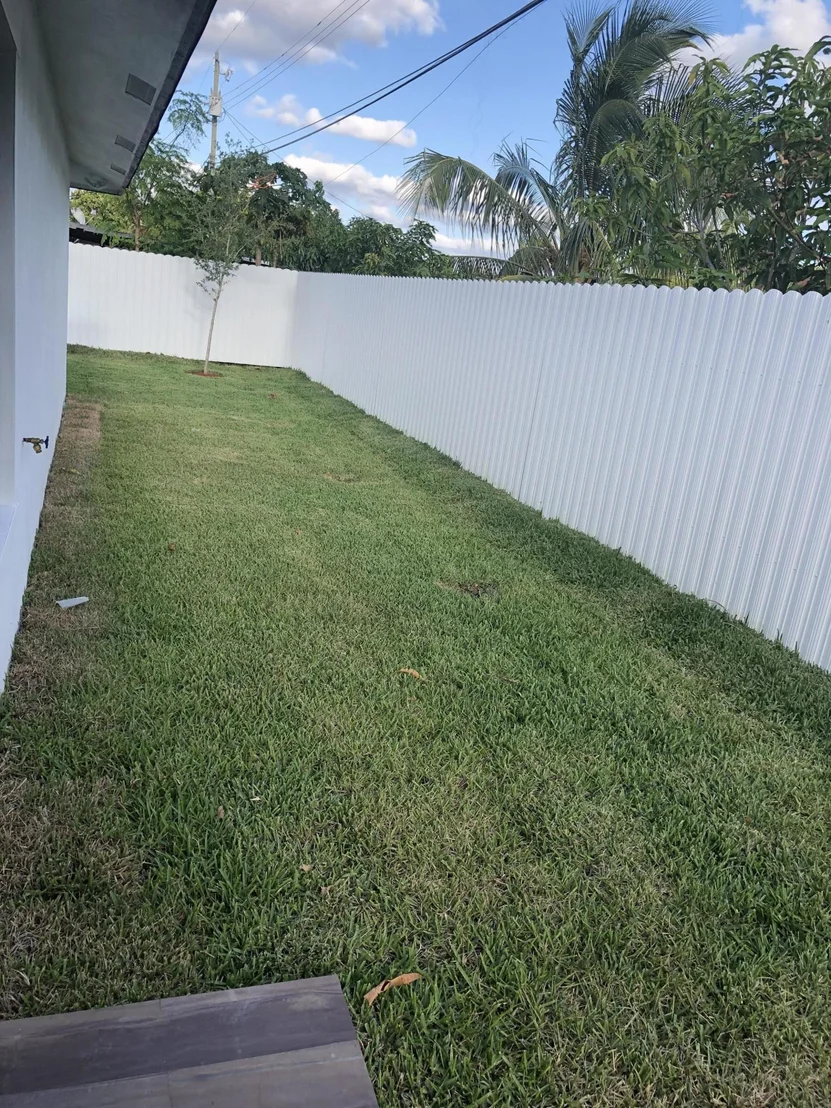 Photo of 2936 Summit Boulevard