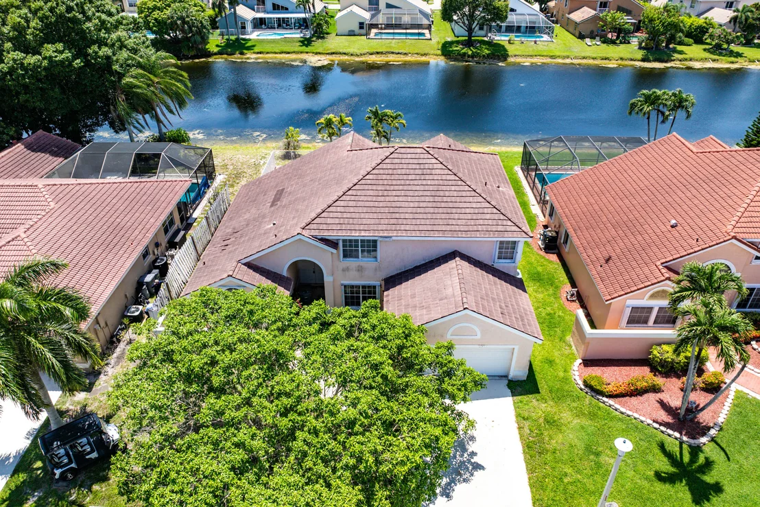 Photo of 8885 Spring Valley Drive