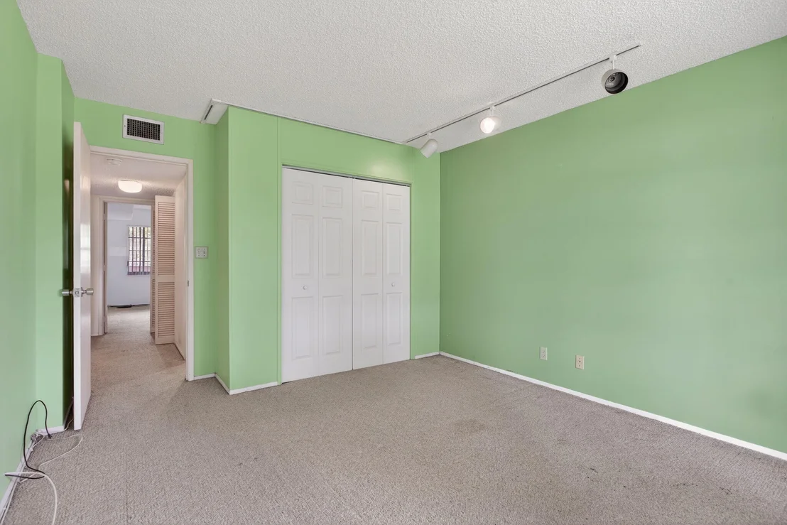 Photo of Unit 204A at 800 Cypress Boulevard