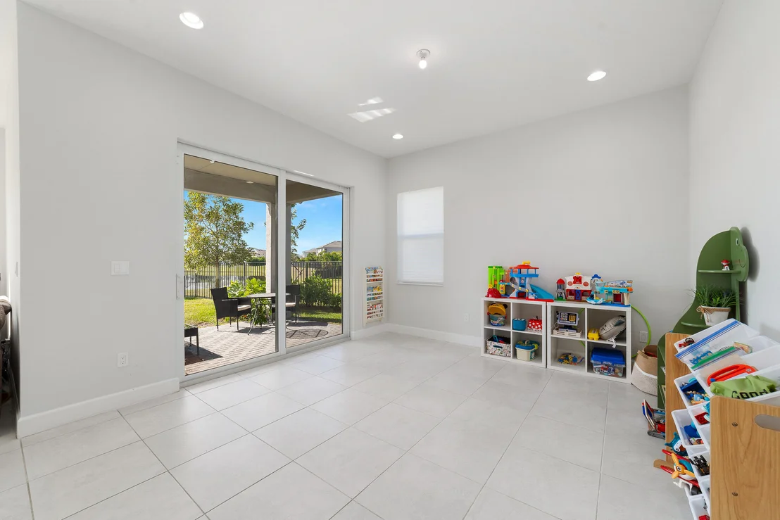 Photo of 5487 Macoon Way