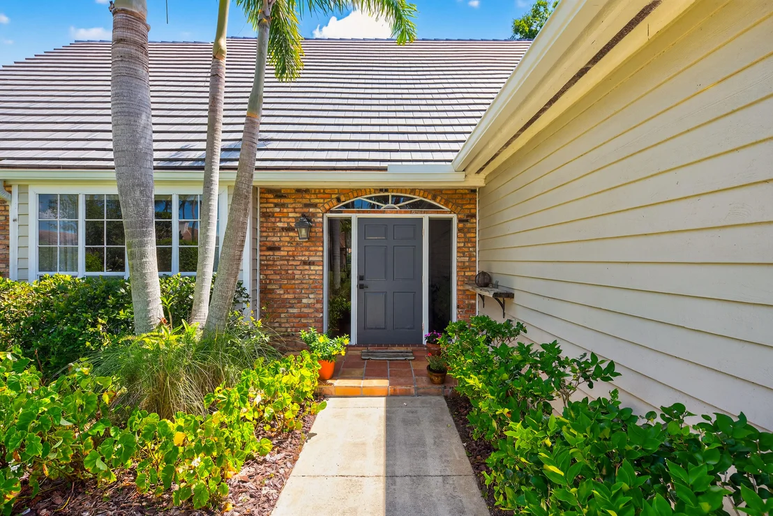 Photo of 18360 SE Lakeside Drive