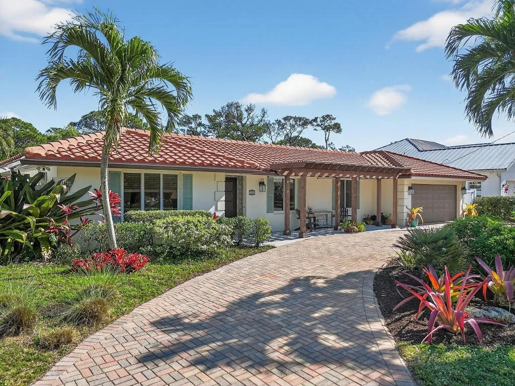 Photo of 198 Golfview Drive