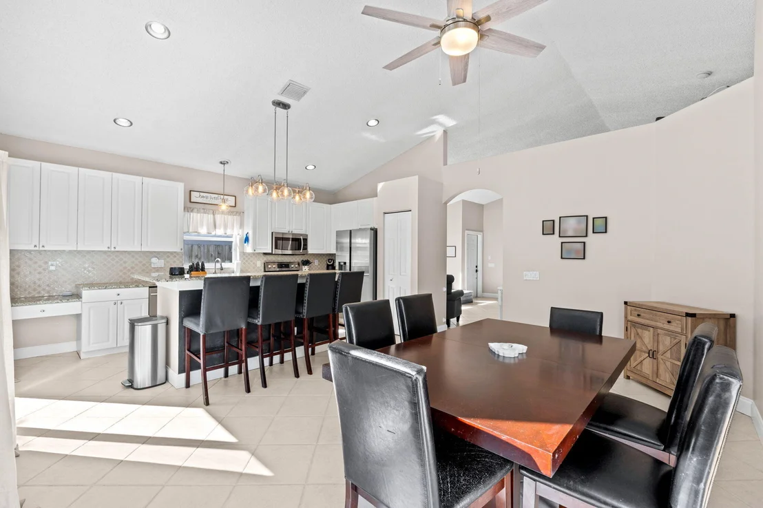 Photo of 7616 Colony Palm Drive