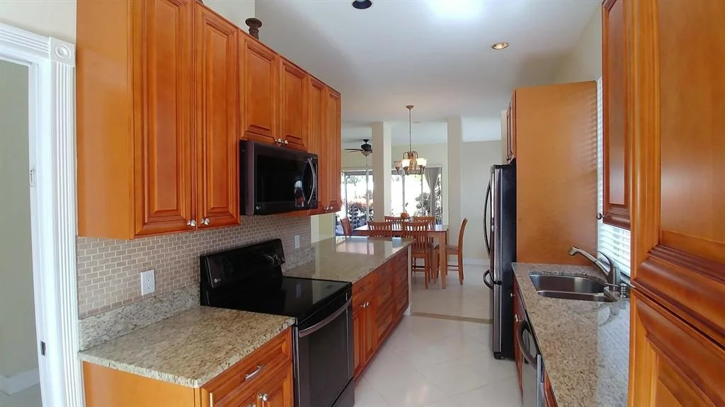Photo of 104 S Hampton Drive