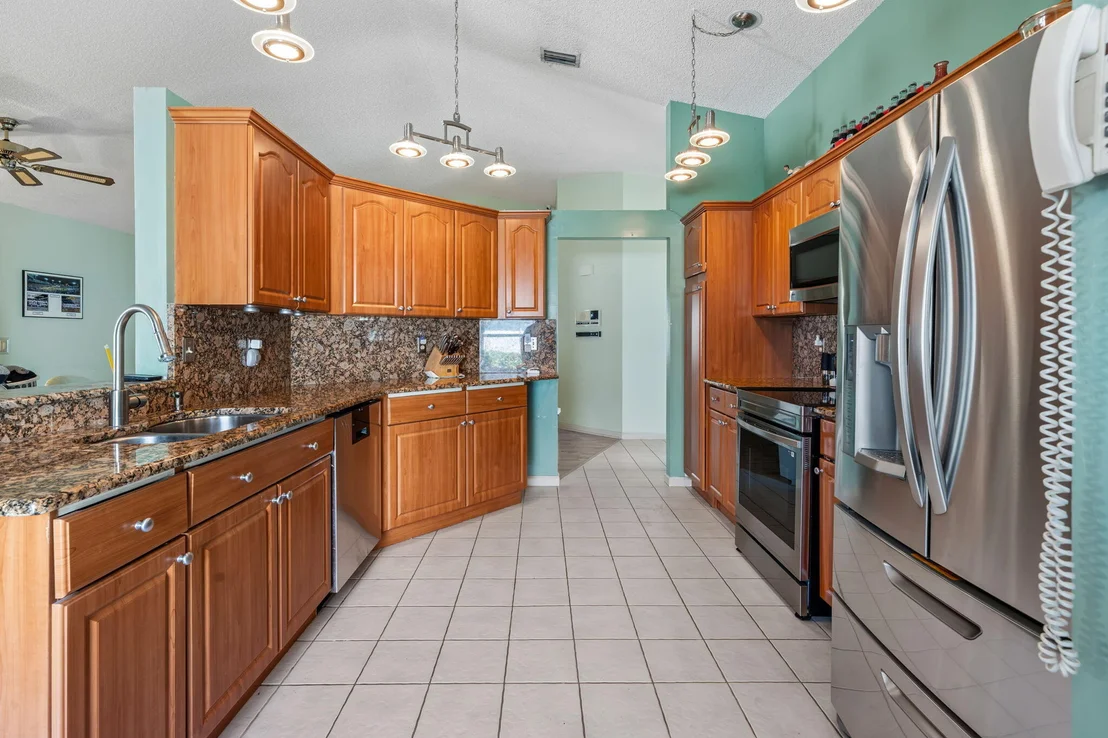 Photo of 5197 Rosen Boulevard