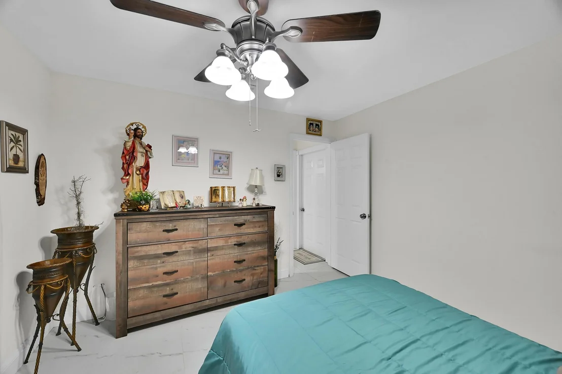 Photo of 2404 Dade Road