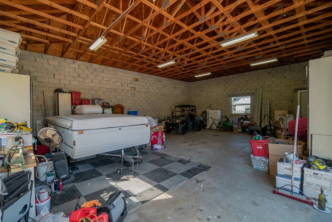 Photo of 5587 1st Road