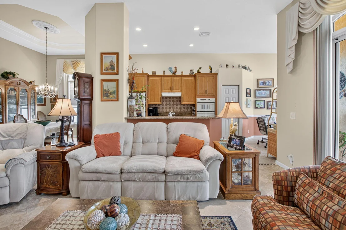Photo of 7276 DEMEDICI Circle