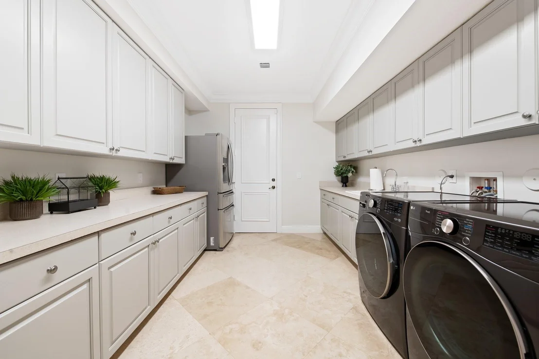 Photo of 3378 Bradenham Lane
