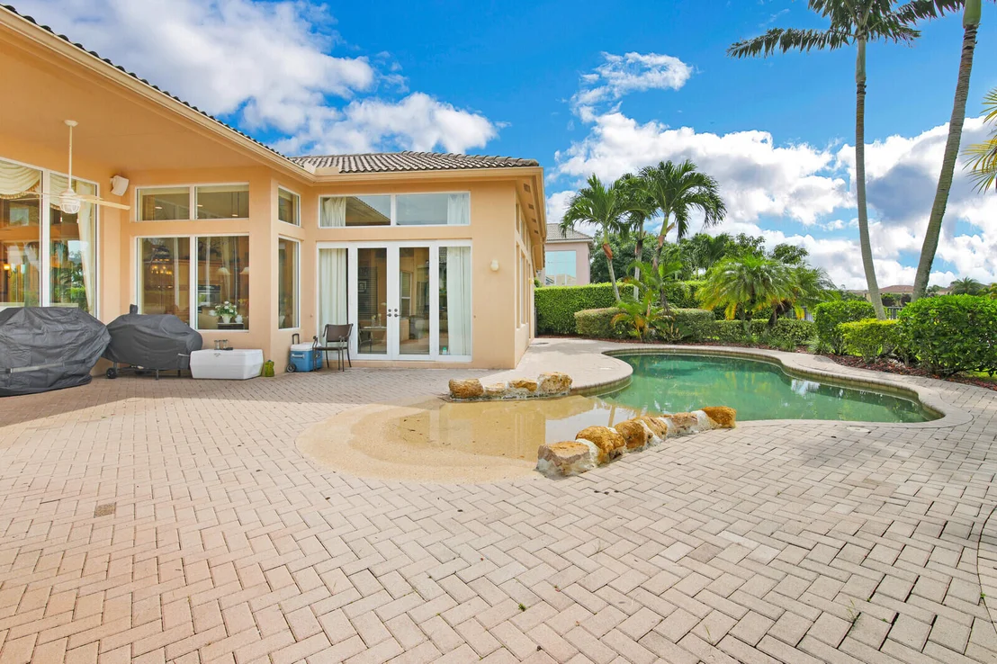 Photo of 9244 Pineville Drive