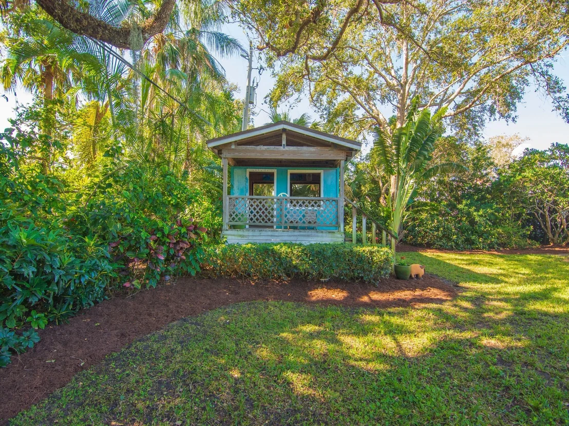 Photo of 746 Iris Lane