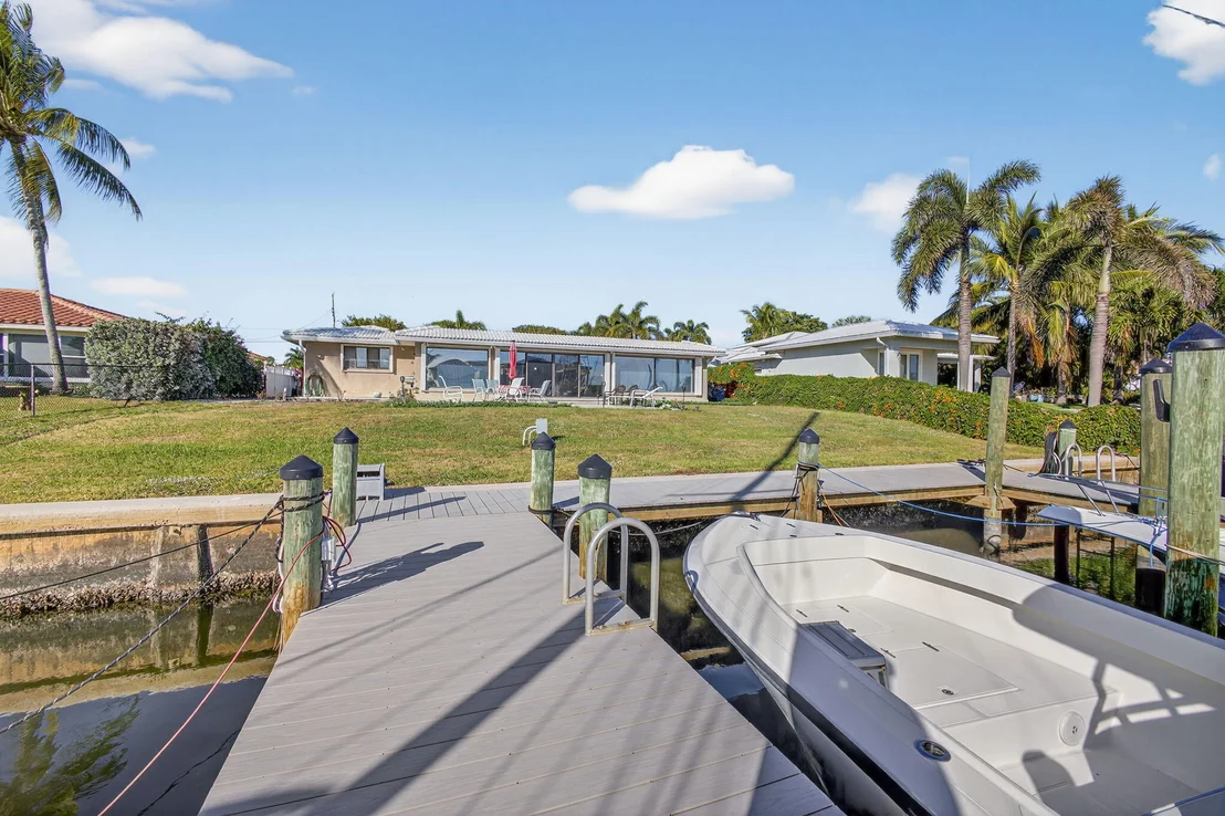 Photo of 752 Lagoon Drive